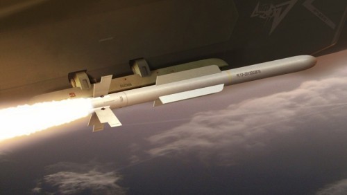 Tên lửa không đối không PL-13 do dân mạng Trung Quốc tưởng tượng (nguồn báo Nhân Dân, TQ)